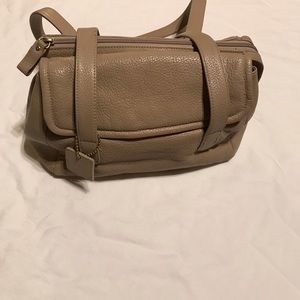 EUC Leather Liz Claiborne tan purse.